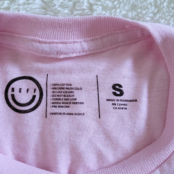 ✨️HP✨️ Neff Checkerboard and Rose🌹Graphic Tee👕 - NWT - Picture 5 of 10